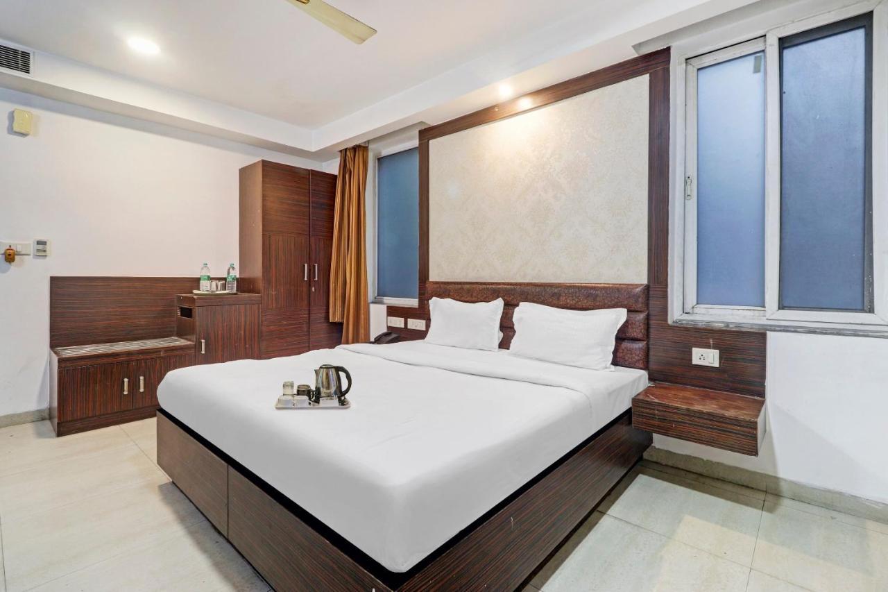 Oyo Townhouse 748 Hotel Parth Paradise Ghaziabad Eksteriør billede
