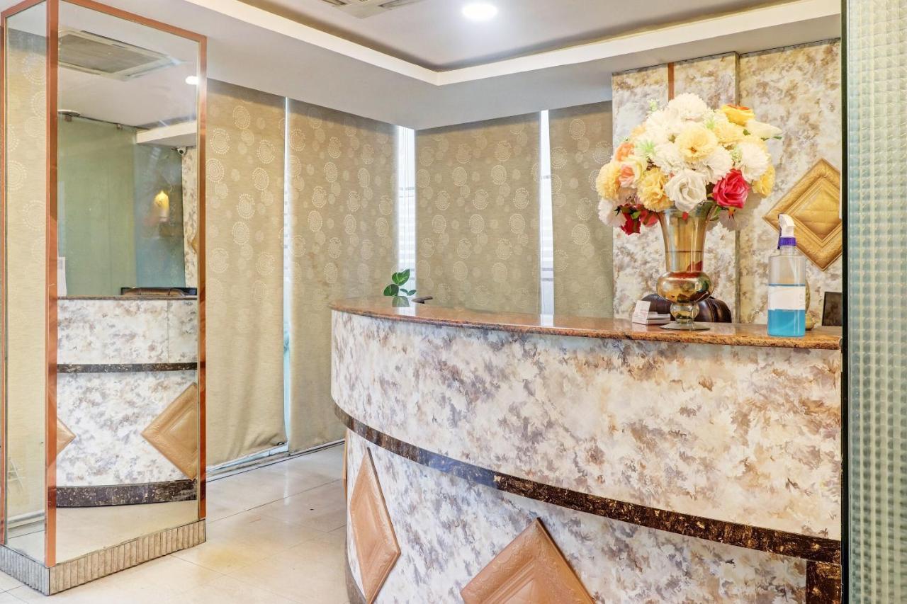 Oyo Townhouse 748 Hotel Parth Paradise Ghaziabad Eksteriør billede